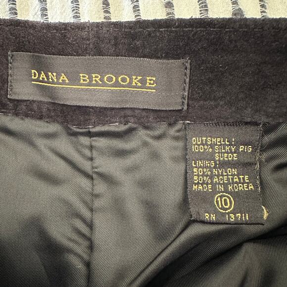 DANA BROOKE |  90s  Vintage 100% suede leather skirt knee length| Size 10 - Picture 2 of 7